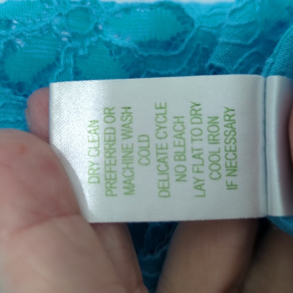 Lilly Pulitzer lace top - Picture 5 of 6